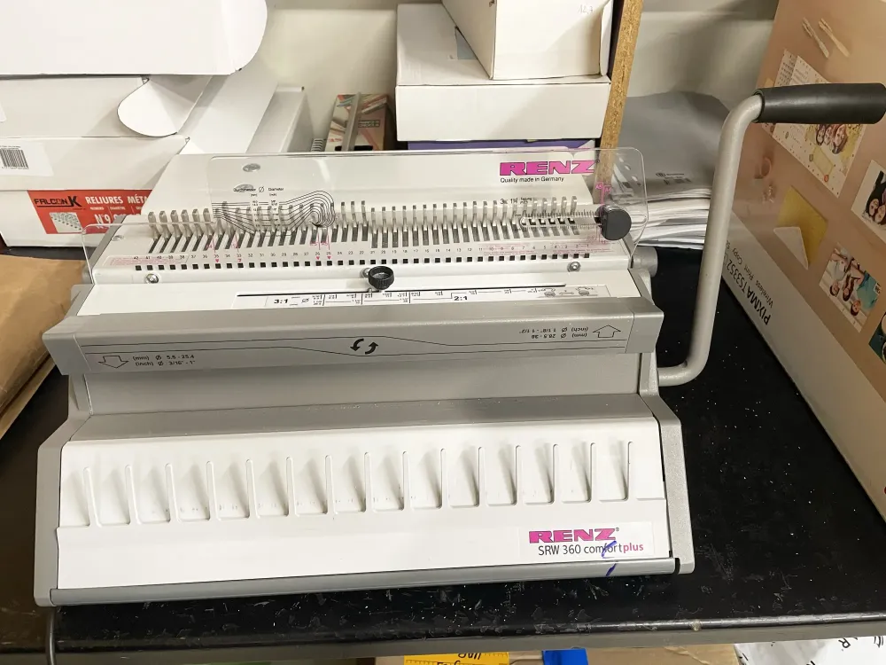 Reliure métallique-minwebp